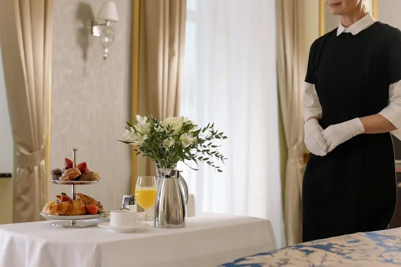 덕수궁 석조전 예약 바로가기(https://royal.khs.go.kr/)